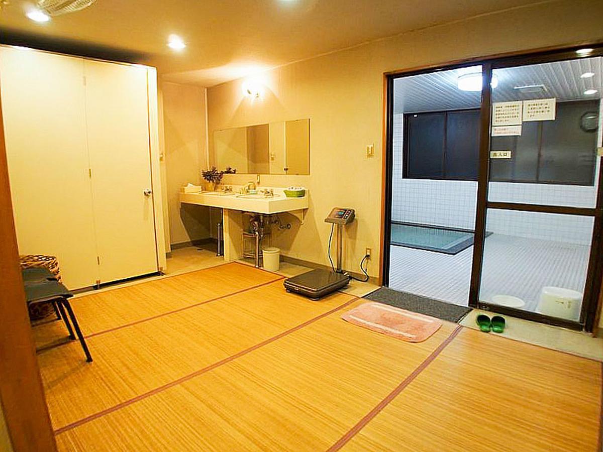 Ebisu Hotel Ina Bagian luar foto